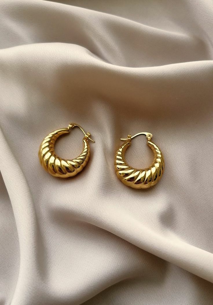 Classic Hoops